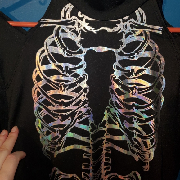 Modern hero - Picture 2 of 6